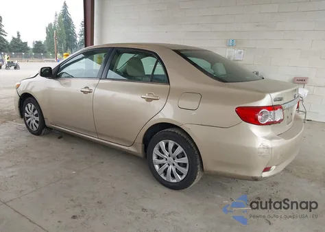 2013 Toyota Corolla Le z USA, uszkodzony, nr VIN 2T1BU4EE4DC989280